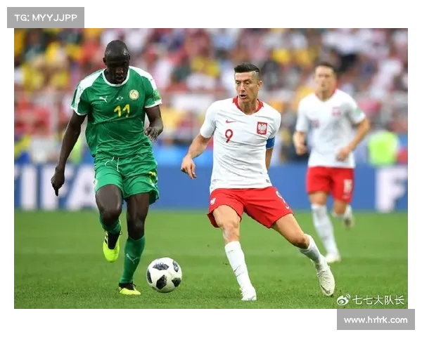 赛前法国球迷狂热装扮:忍者神龟与公鸡齐上阵,葡萄牙vs法国注定火热 赛前法国球迷狂热装扮:忍者神龟与公鸡齐上阵,葡萄牙vs法国注定火热
