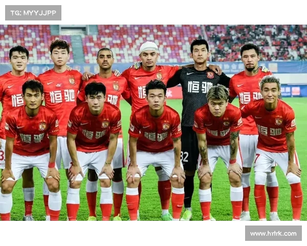 中超赛事:广州城队攻守兼备,完胜对手 中超赛事:广州城队攻守兼备,完胜对手